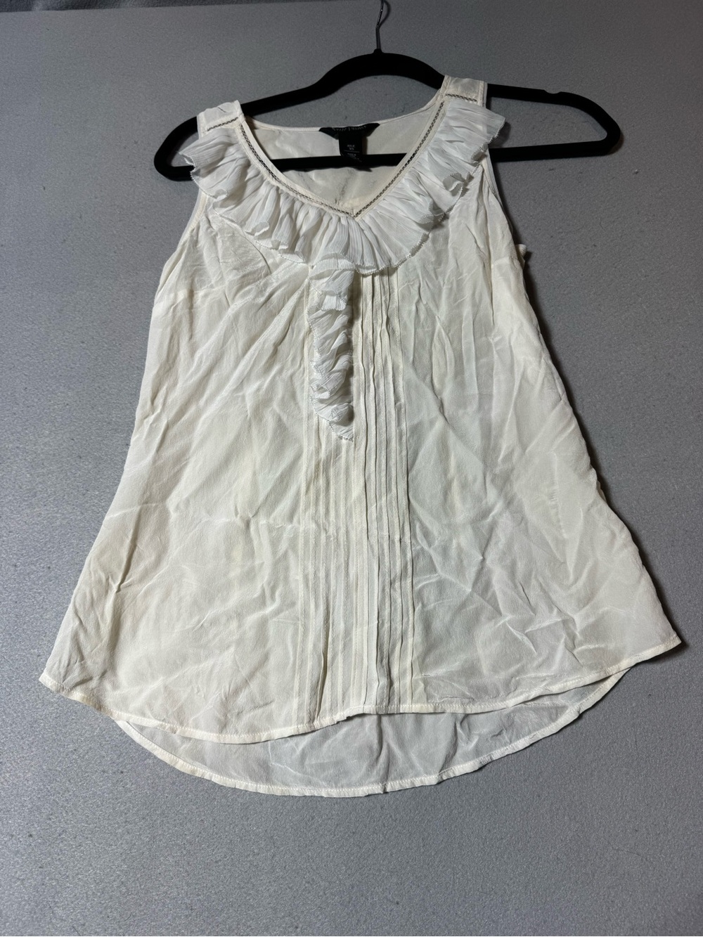 White House Black Market Silk Cream Ruffle Front Sleeveless Top Size XS